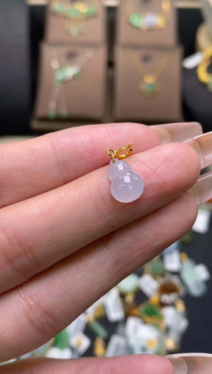 【闪购商品】翡翠颈饰18K金镶嵌净货18446