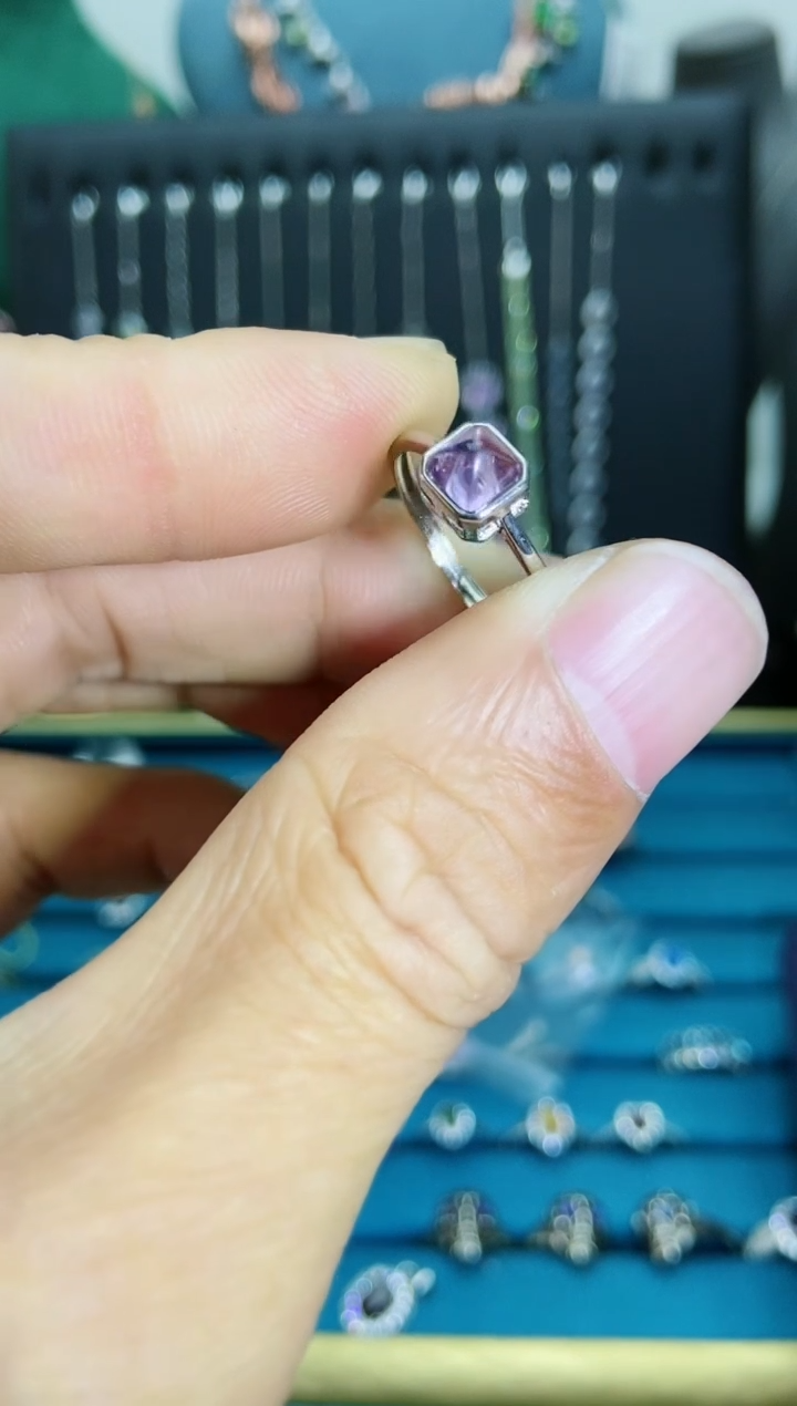 【闪购商品】紫晶戒指银S925镶嵌2222