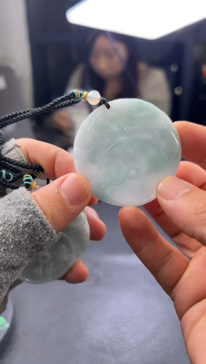 颈饰未镶嵌翡翠天然缅甸翡翠牌子多样性发一