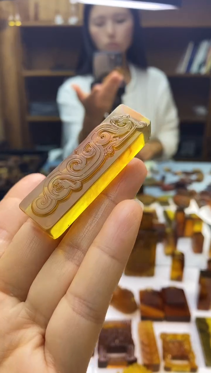 琥珀颈饰未镶嵌SN84-102（仿古龙凤）