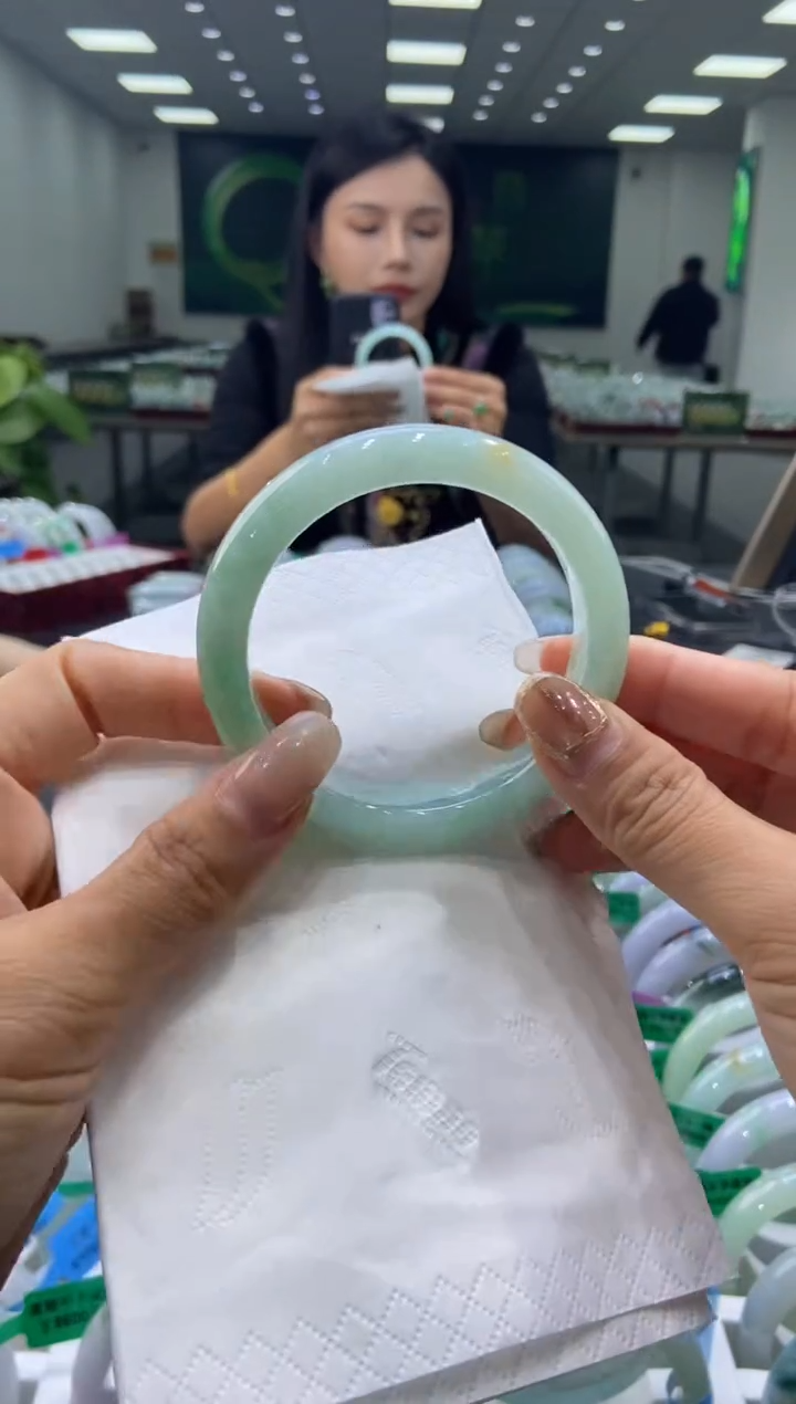 未镶嵌手镯翡翠00008300