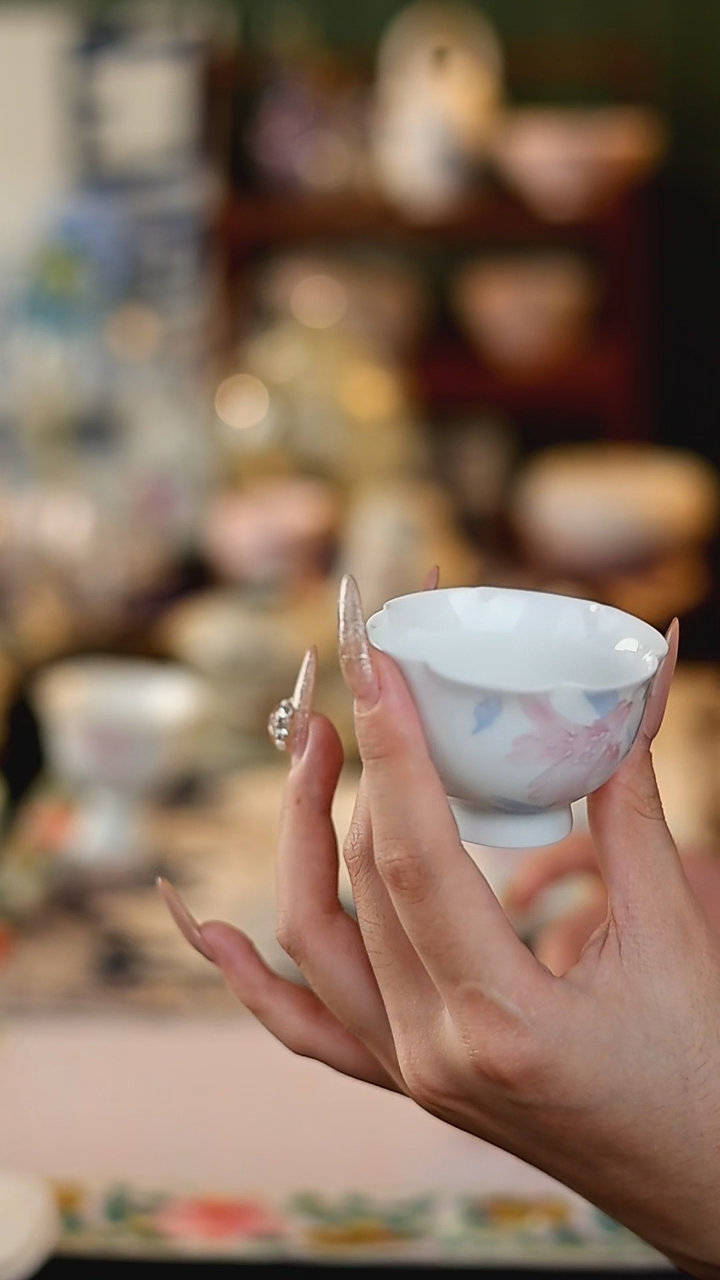 瓷片11111梵汝白瓷百合花口杯