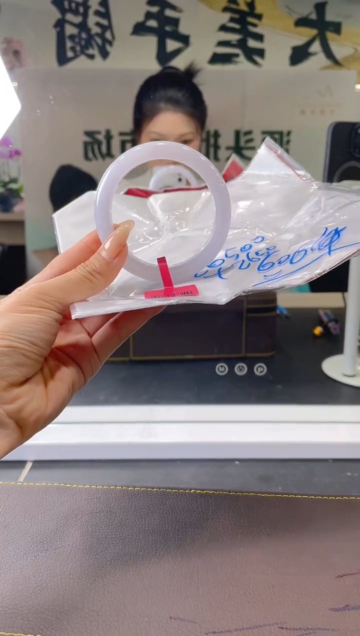 【闪购商品】翡翠手镯未镶嵌手镯