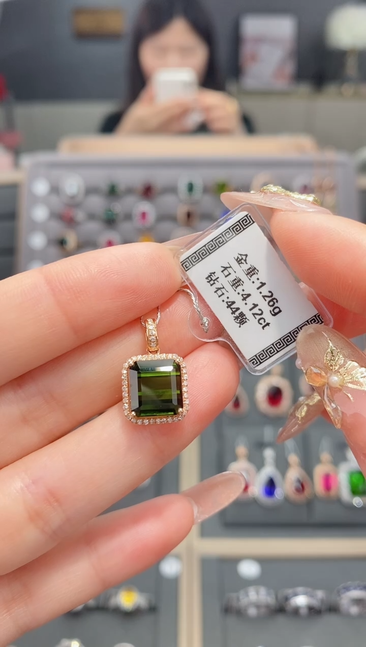 【闪购商品】碧玺颈饰18K金镶嵌4.12    