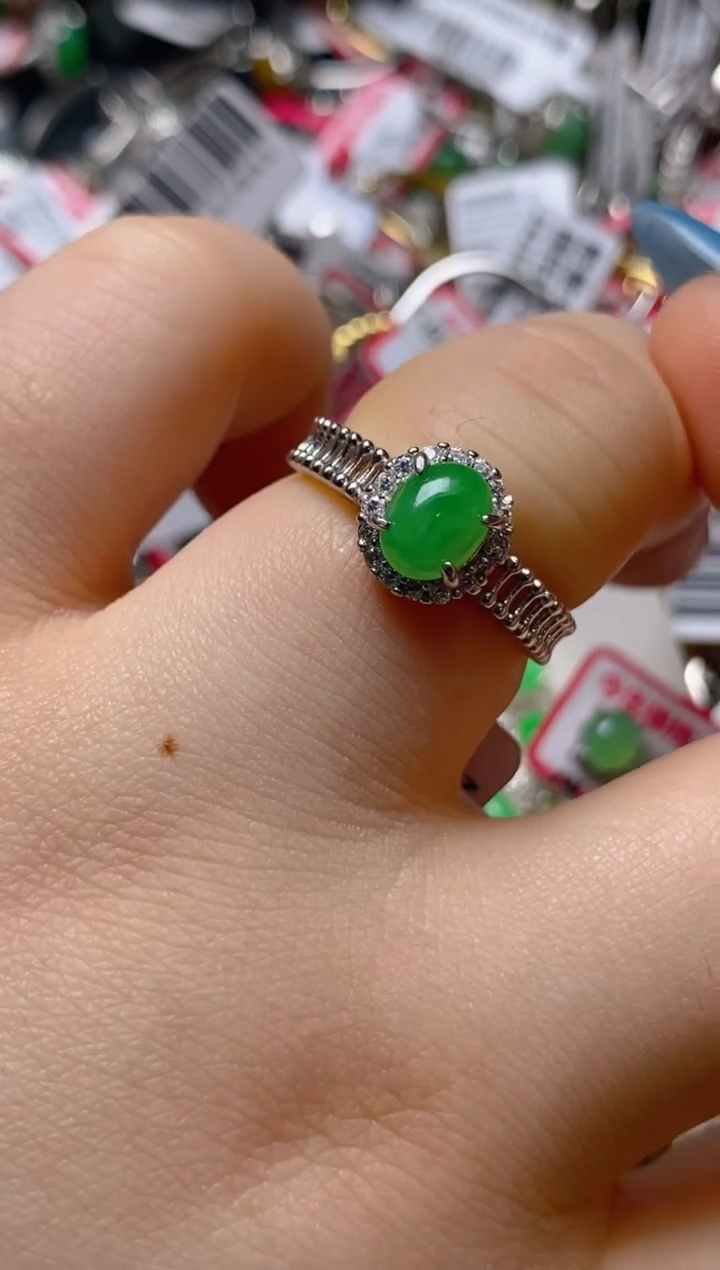 银S925镶嵌戒指翡翠百内无证书