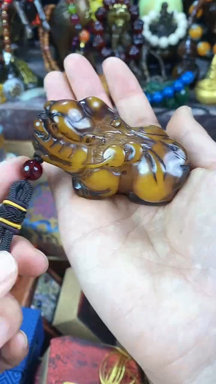 【闪购商品】蜜蜡颈饰未镶嵌猪妹精品专属链接