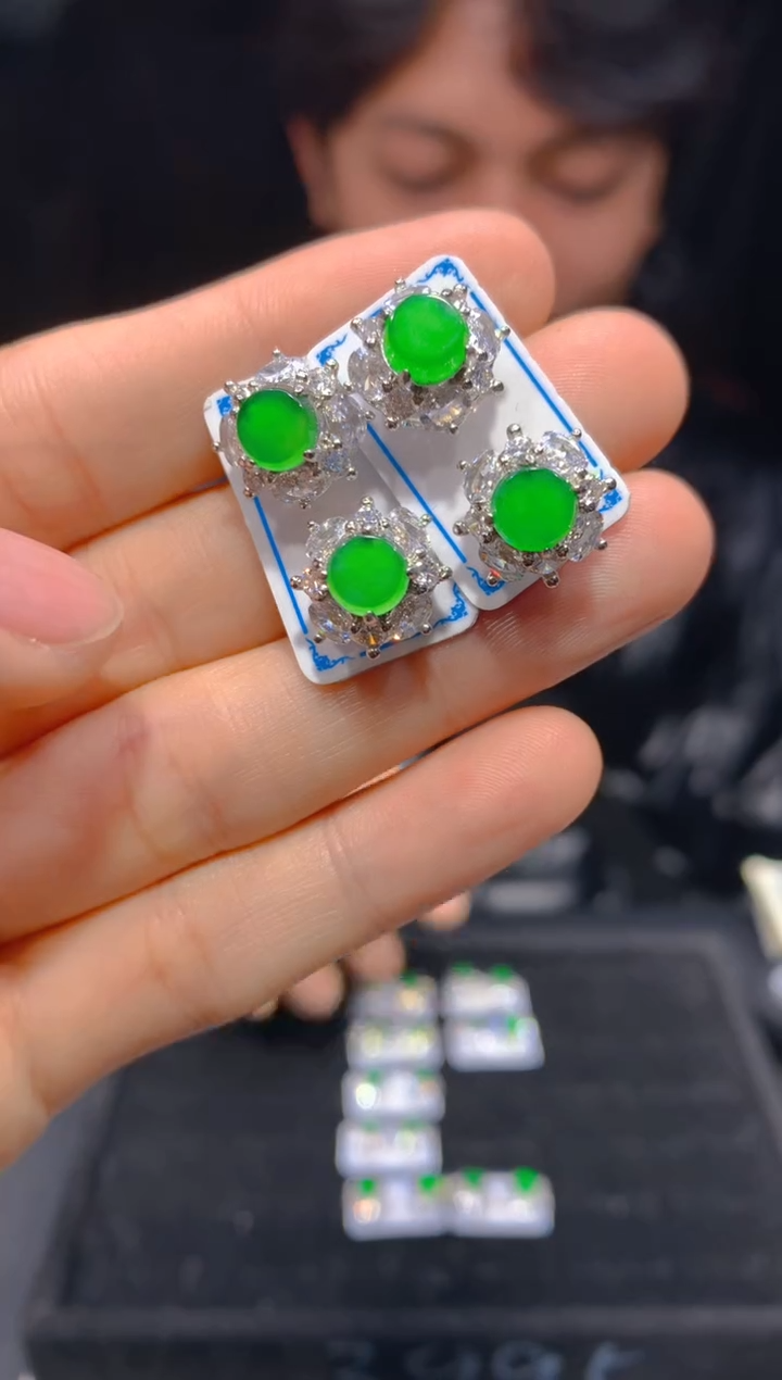 【闪购商品】定制翡翠未镶嵌70多样性发货（发其一）