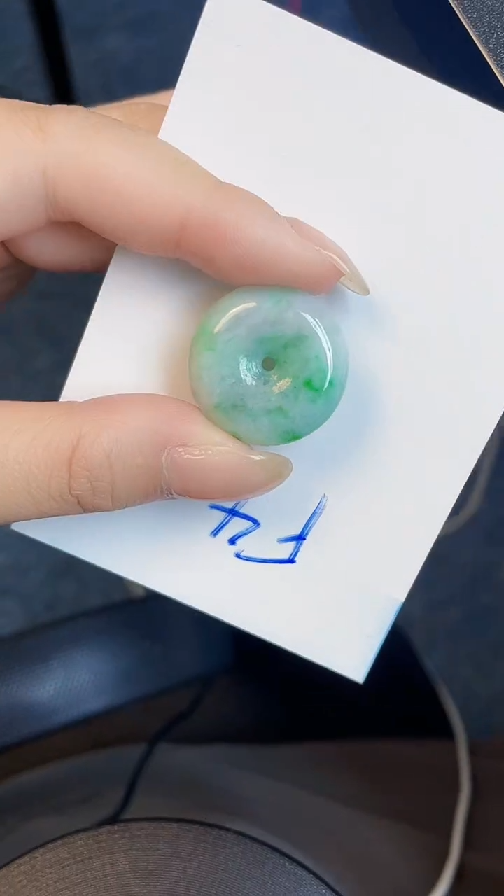 【闪购商品】翡翠颈饰未镶嵌00000000