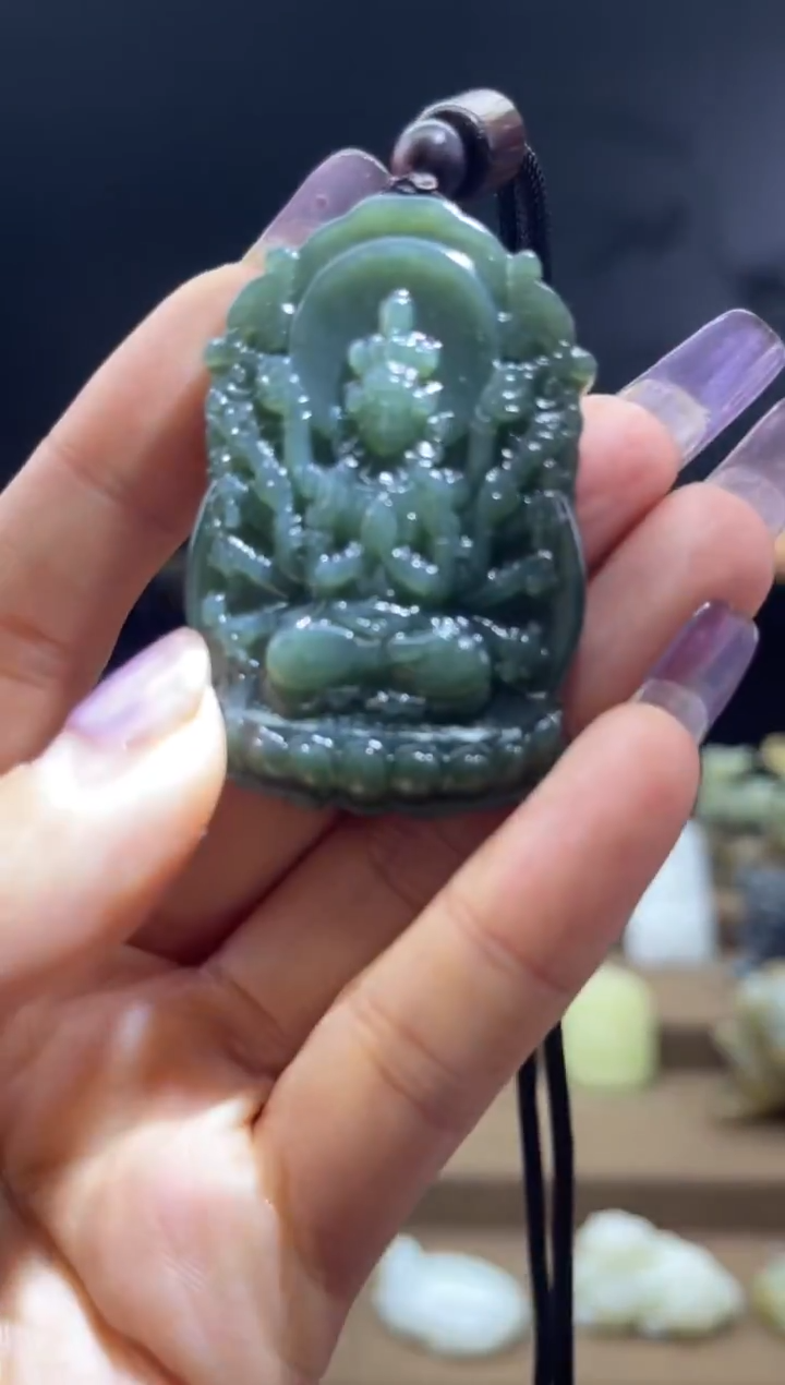 颈饰未镶嵌和田玉1