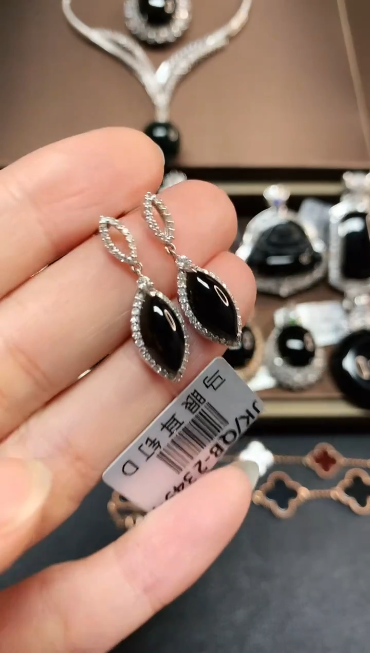 18K金镶嵌翡翠耳饰305|