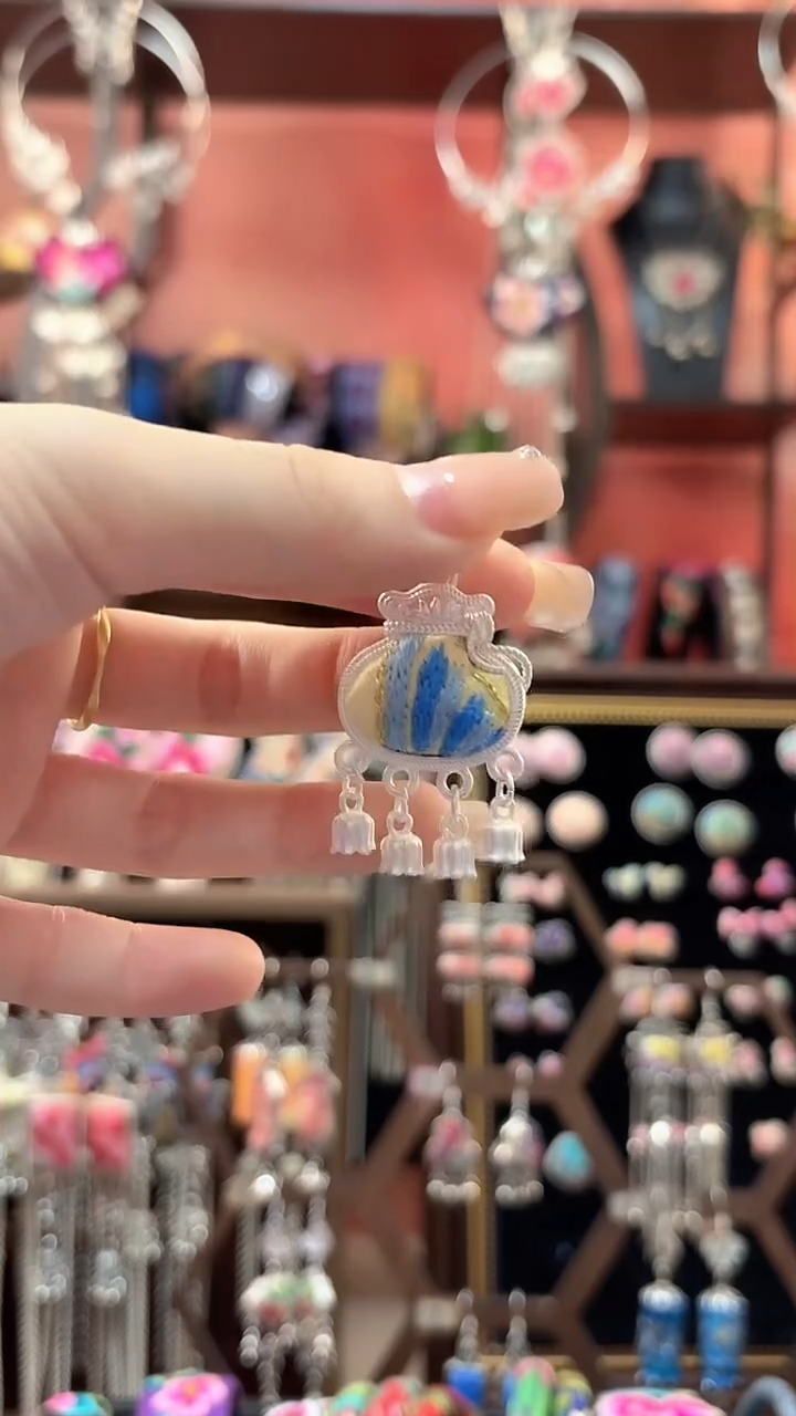 织绣 云织谣民族风精美饰品   110