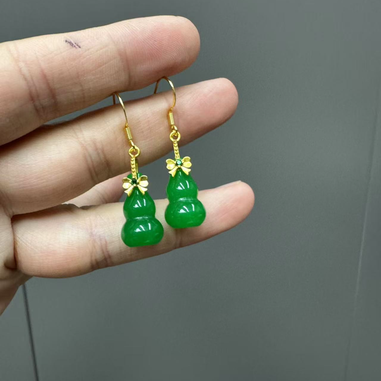 翡翠14k蝴蝶葫芦耳钩