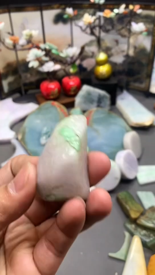 【闪购商品】翡翠耳饰未镶嵌天然翡翠A货