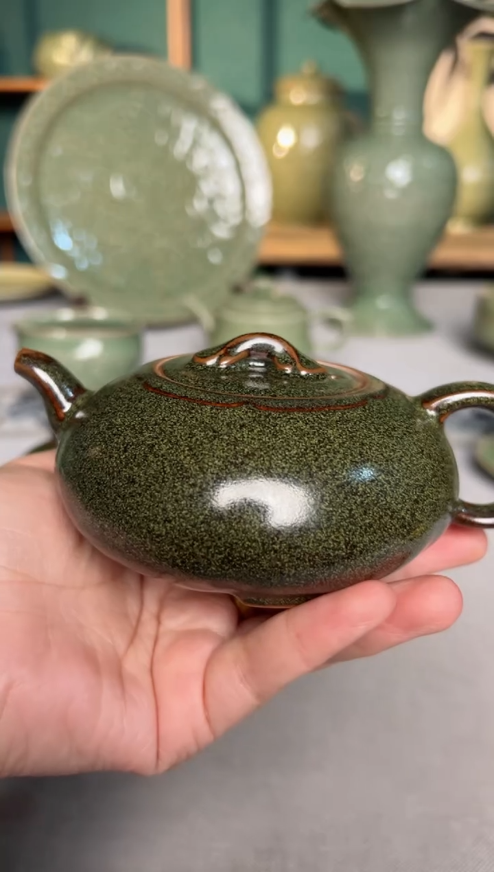 【闪购商品】其他耀州窑茶叶末釉三足如意西施壶