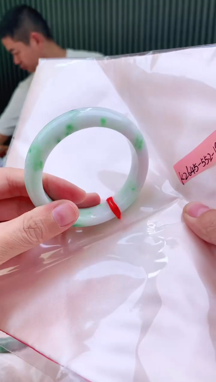 未镶嵌手镯翡翠55