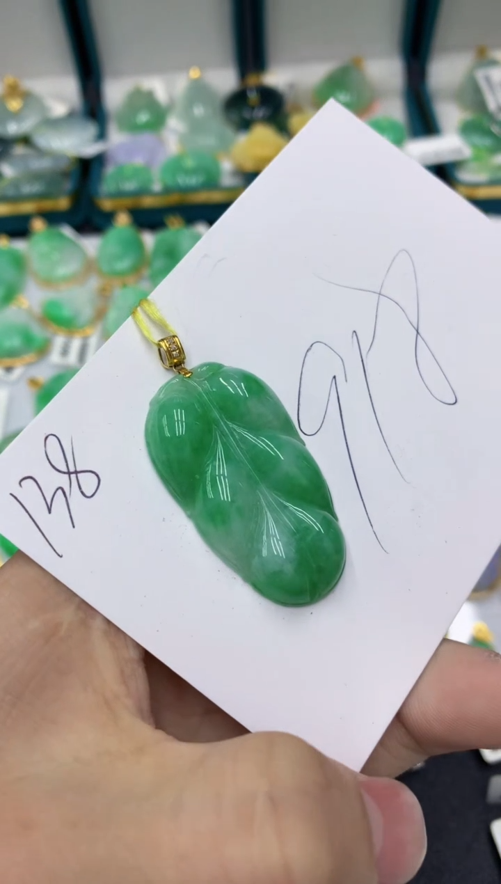 【闪购商品】翡翠颈饰18K金镶嵌翡翠