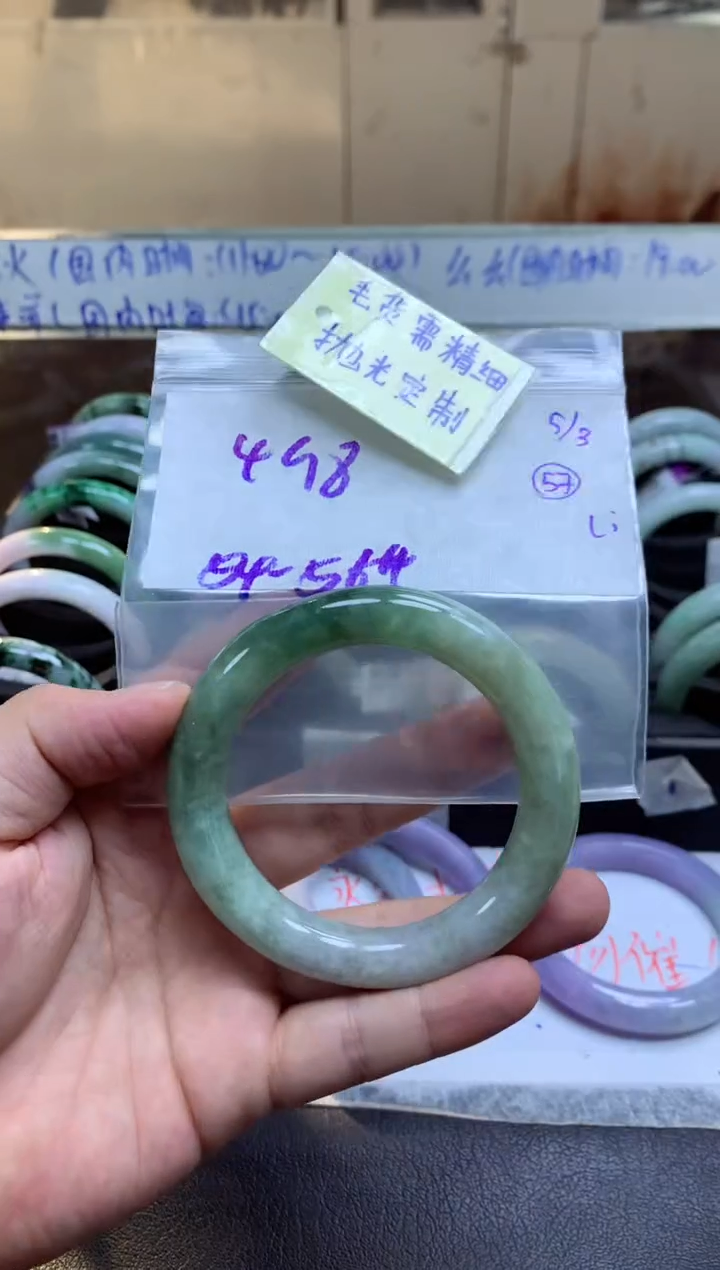【闪购商品】定制翡翠未镶嵌手镯毛货需精细抛光+多人+498元