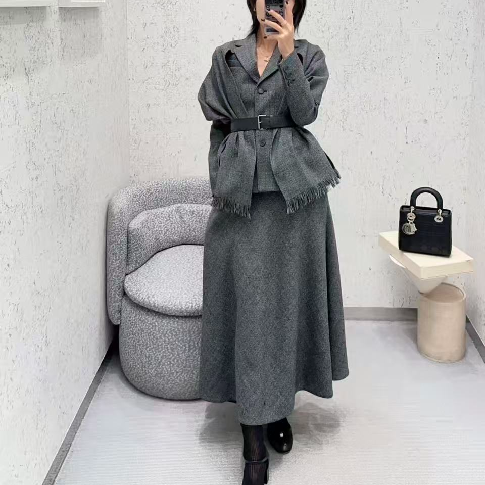 Di套装时尚高级灰收腰显瘦秋冬套装HTA047