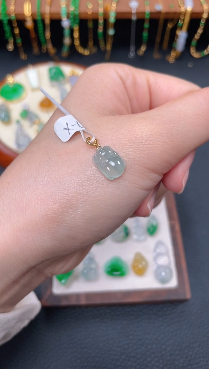 【闪购商品】翡翠吊坠(不含链)18K金镶嵌一个  JK637