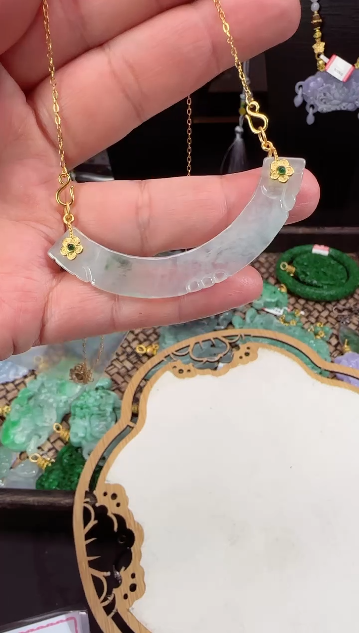 【闪购商品】翡翠挂件未镶嵌拍照