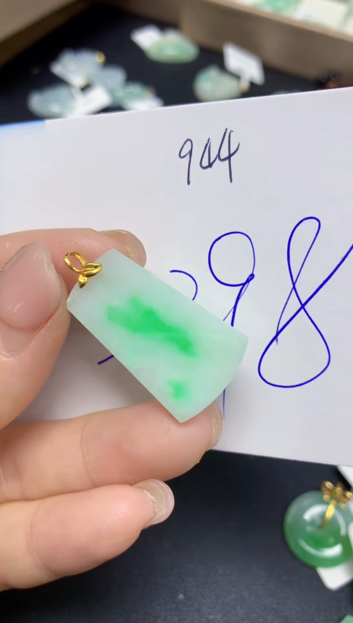 【闪购商品】翡翠挂件18K金镶嵌 天然翡翠A货