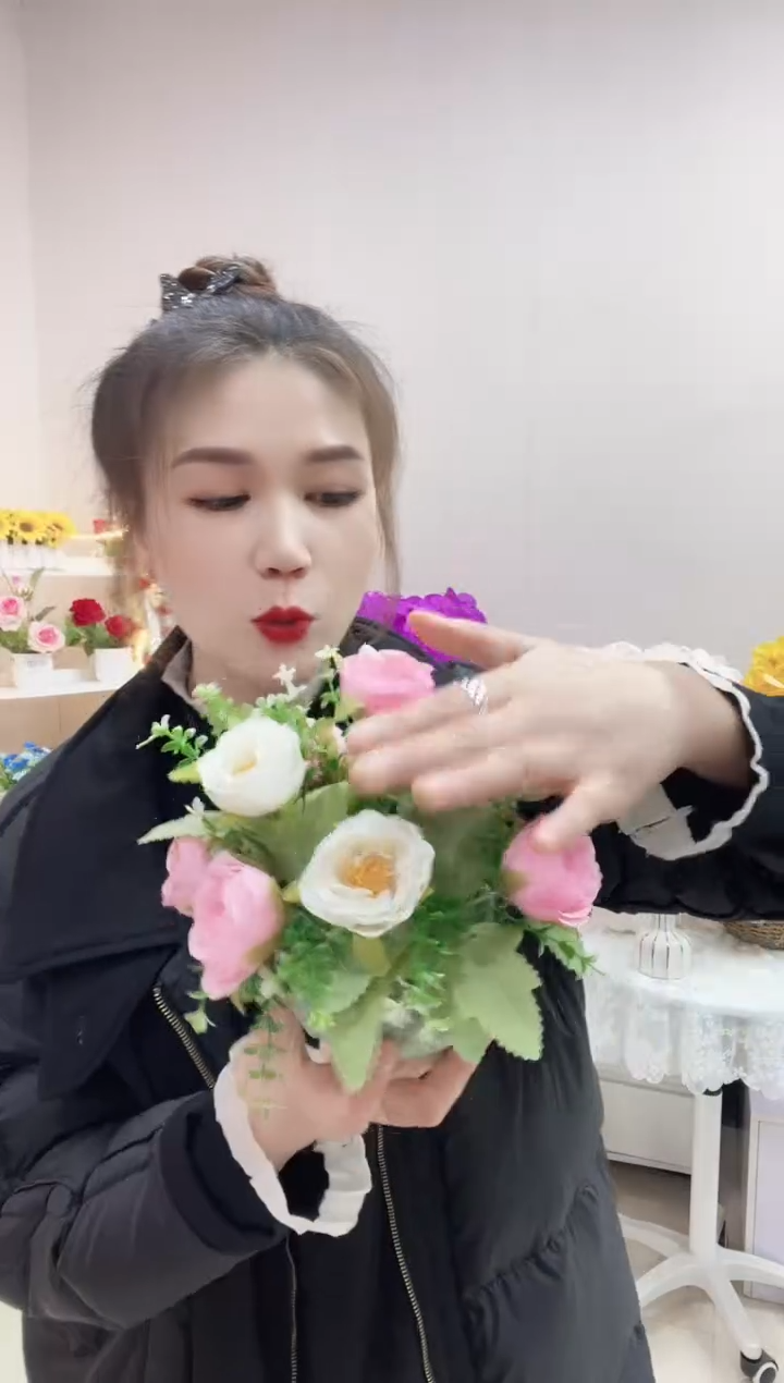 牡丹+绿色陶瓷盆