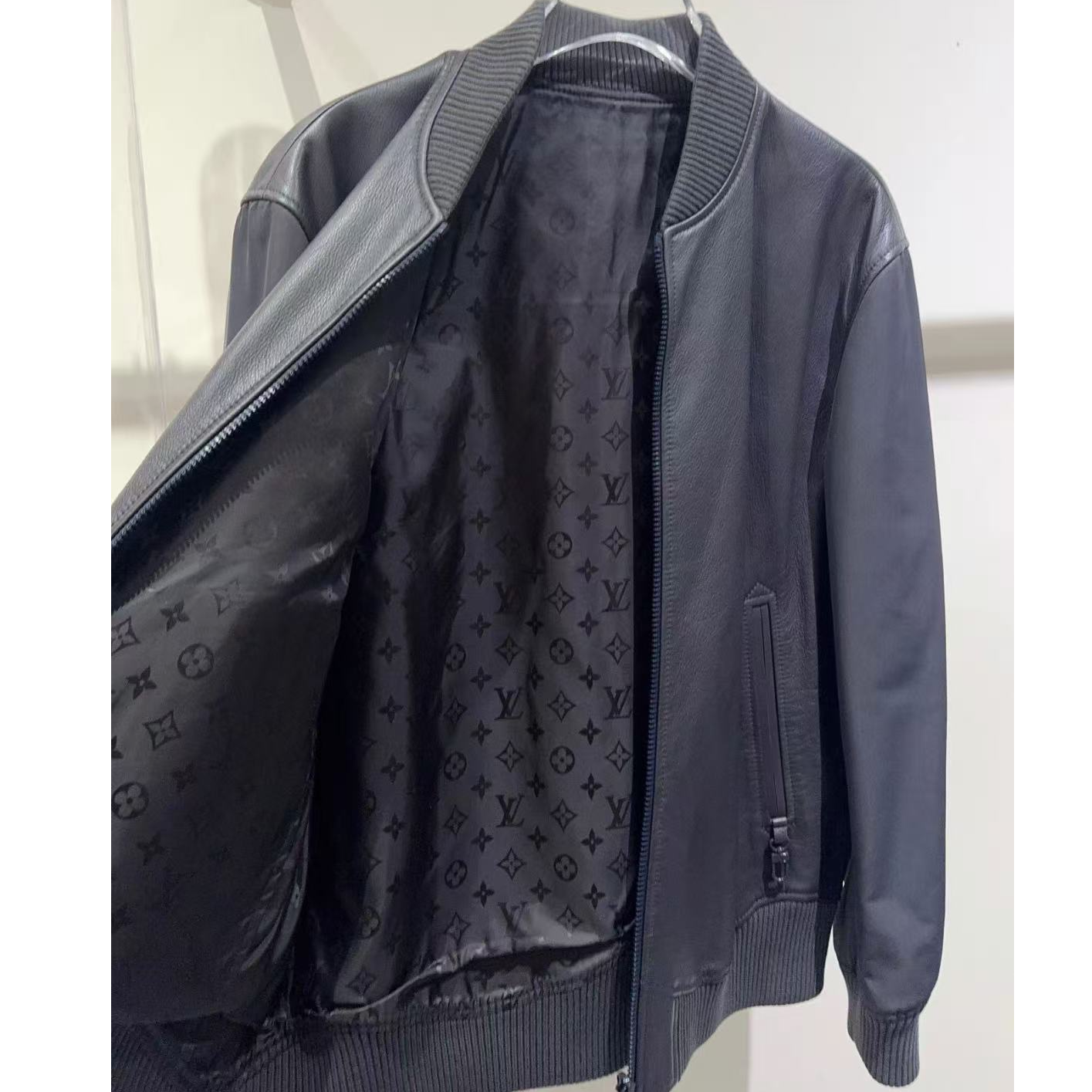 未使用 LouisVuitton/路易威登 双双臻选/vv02403/lv外套/44码