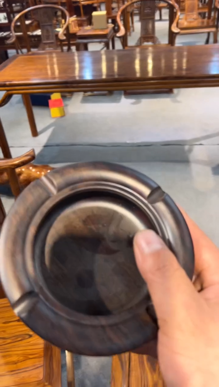 【闪购商品】花梨木类木雕烟灰缸