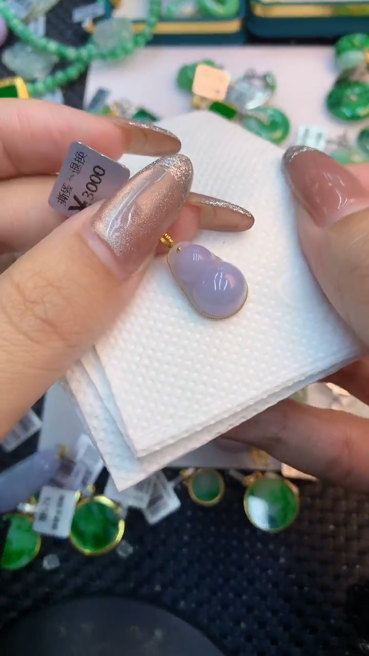 颈饰18K金镶嵌翡翠1