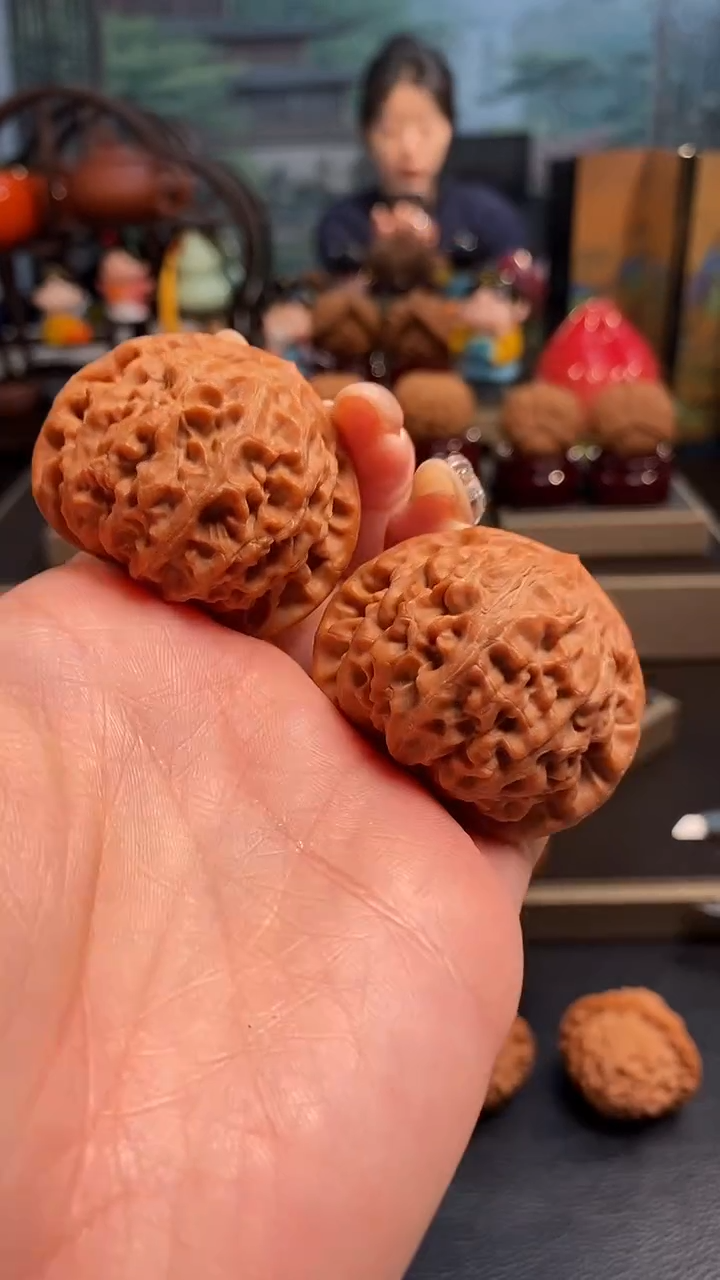 【闪购商品】文玩核桃把件H635宫灯43