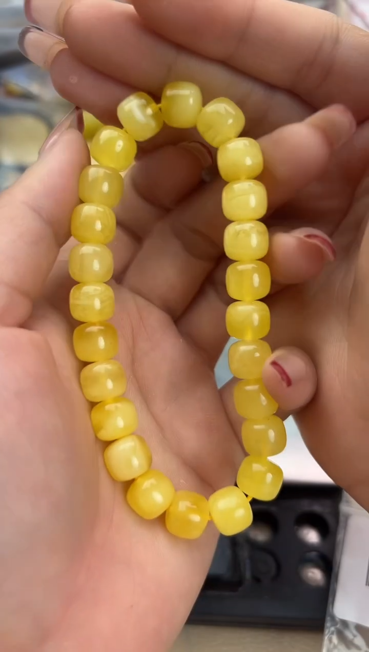 【闪购商品】琥珀裸石未镶嵌蜜蜡手串