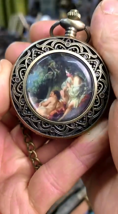 【闪购商品】一物一拍编号机械表美女