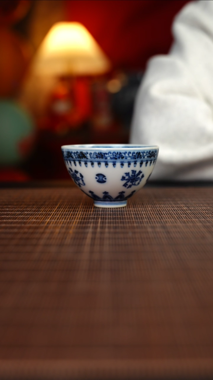 【闪购商品】杯待月观山 宝相折枝花鸡心杯