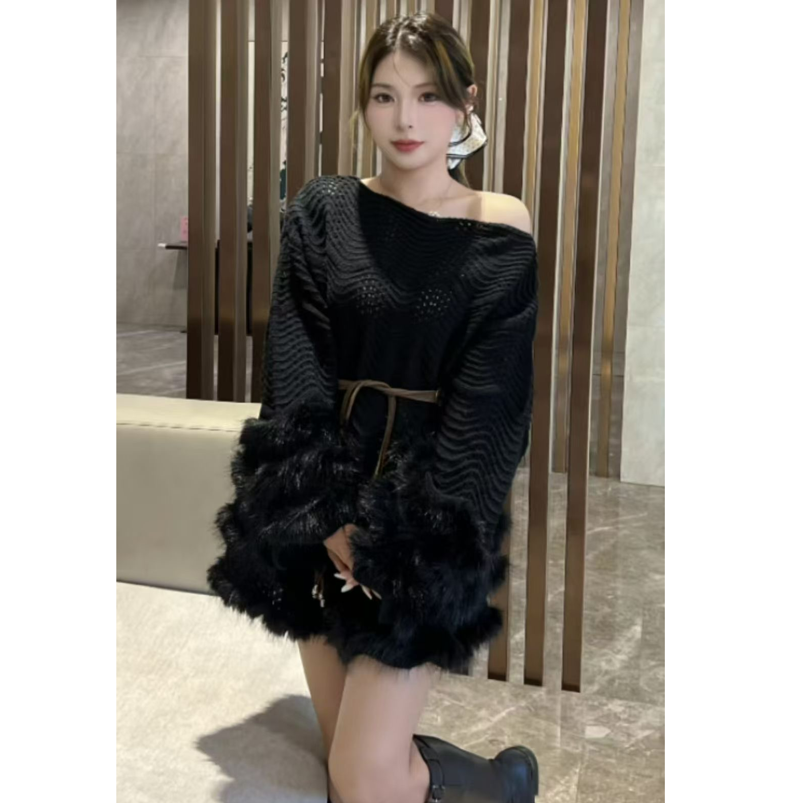 新款洋气系带钩花宽松显瘦孕妇装中长款针织衫毛毛拼接一字肩毛衣
