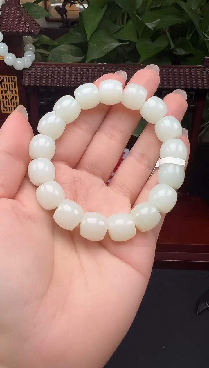 未镶嵌手串和田玉手串XH051