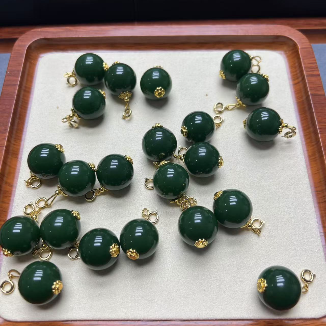 A64 和田玉18mm小提溜吊坠 赠链
