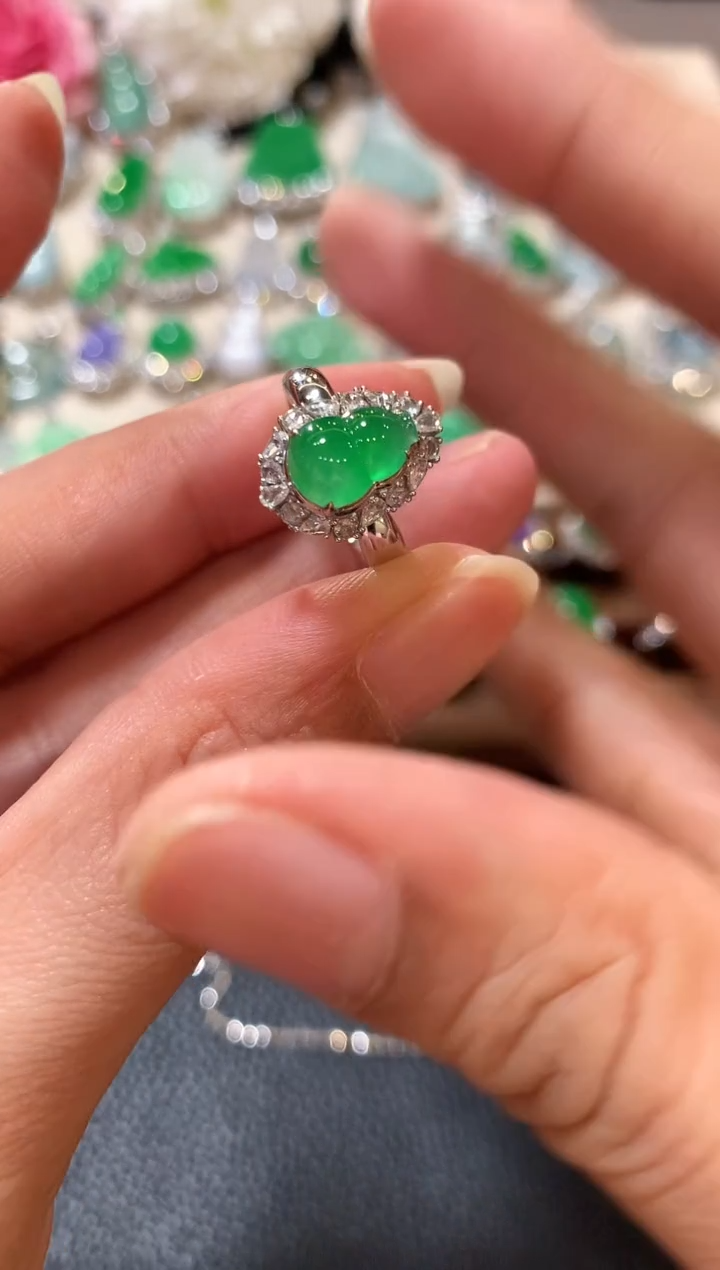 18K金镶嵌戒指翡翠m24   