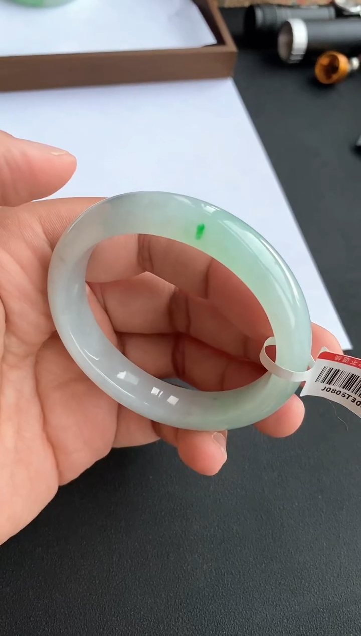 翡翠手镯未镶嵌20号55.4*49.7*13*8.2贵妃