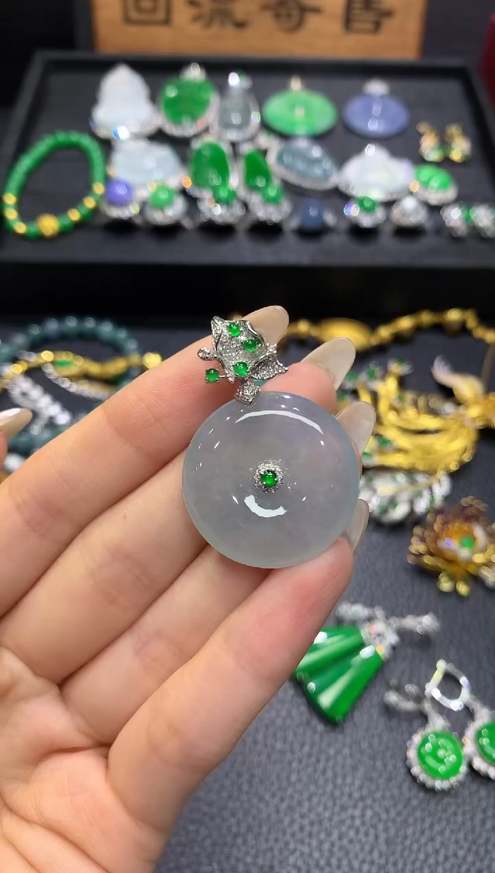 翡翠18K金镶嵌吊坠(不含链)20吊坠不含链