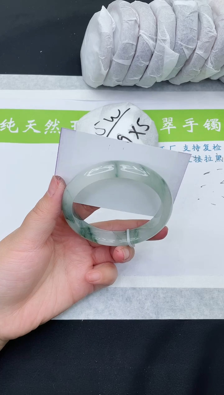 【闪购商品】石英质玉手镯未镶嵌T278-62+