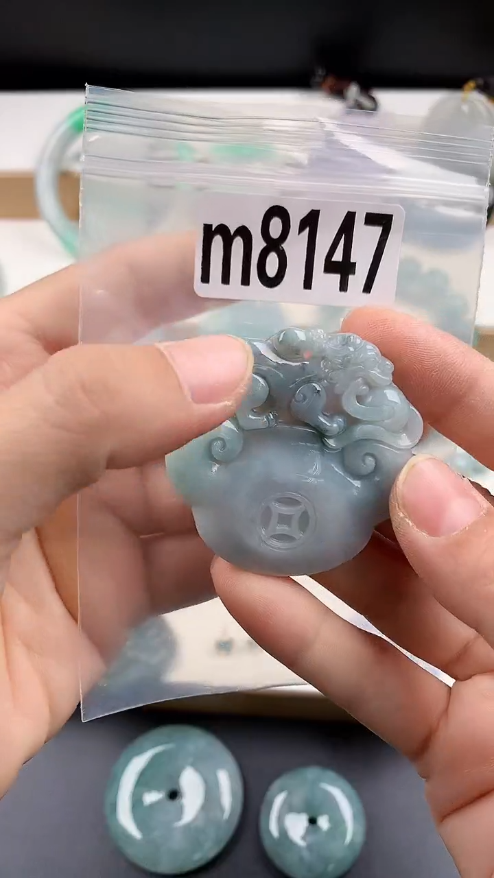 颈饰未镶嵌翡翠天然翡翠吊坠挂件