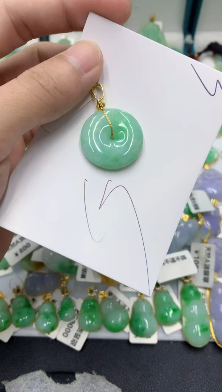 【闪购商品】翡翠颈饰未镶嵌翡翠