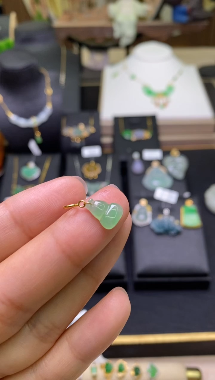 【闪购商品】翡翠颈饰18K金镶嵌净货16106