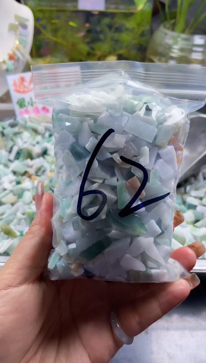 配石翡翠天然翡翠迷你500克62