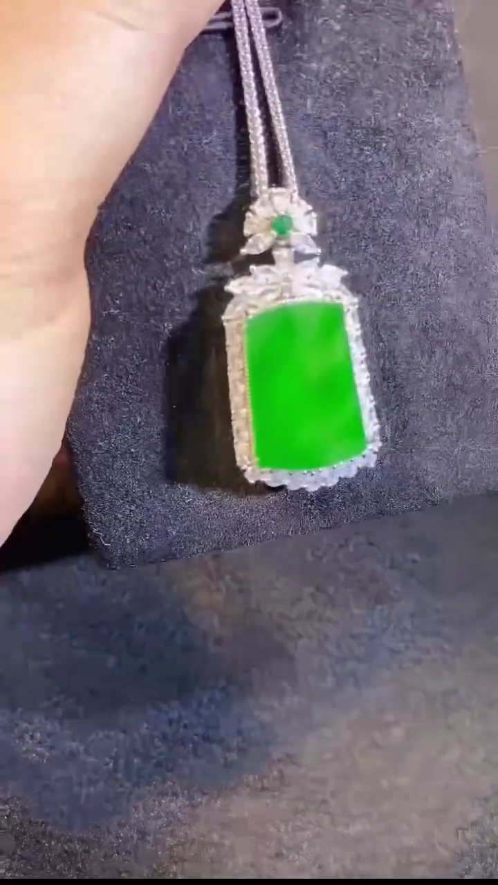 【闪购商品】翡翠吊坠(不含链)未镶嵌多样性发货其一不含链
