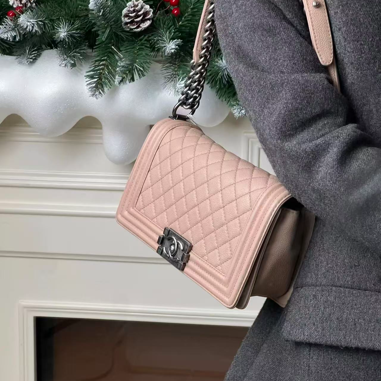 95新 Chanel/香奈儿 leboy中号粉银荔枝纹/甄选