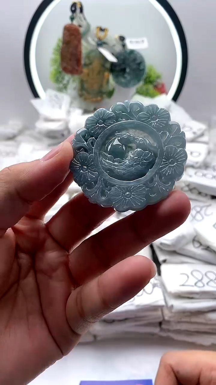 【闪购商品】翡翠颈饰未镶嵌喜上眉梢【品质一般介意慎拍】