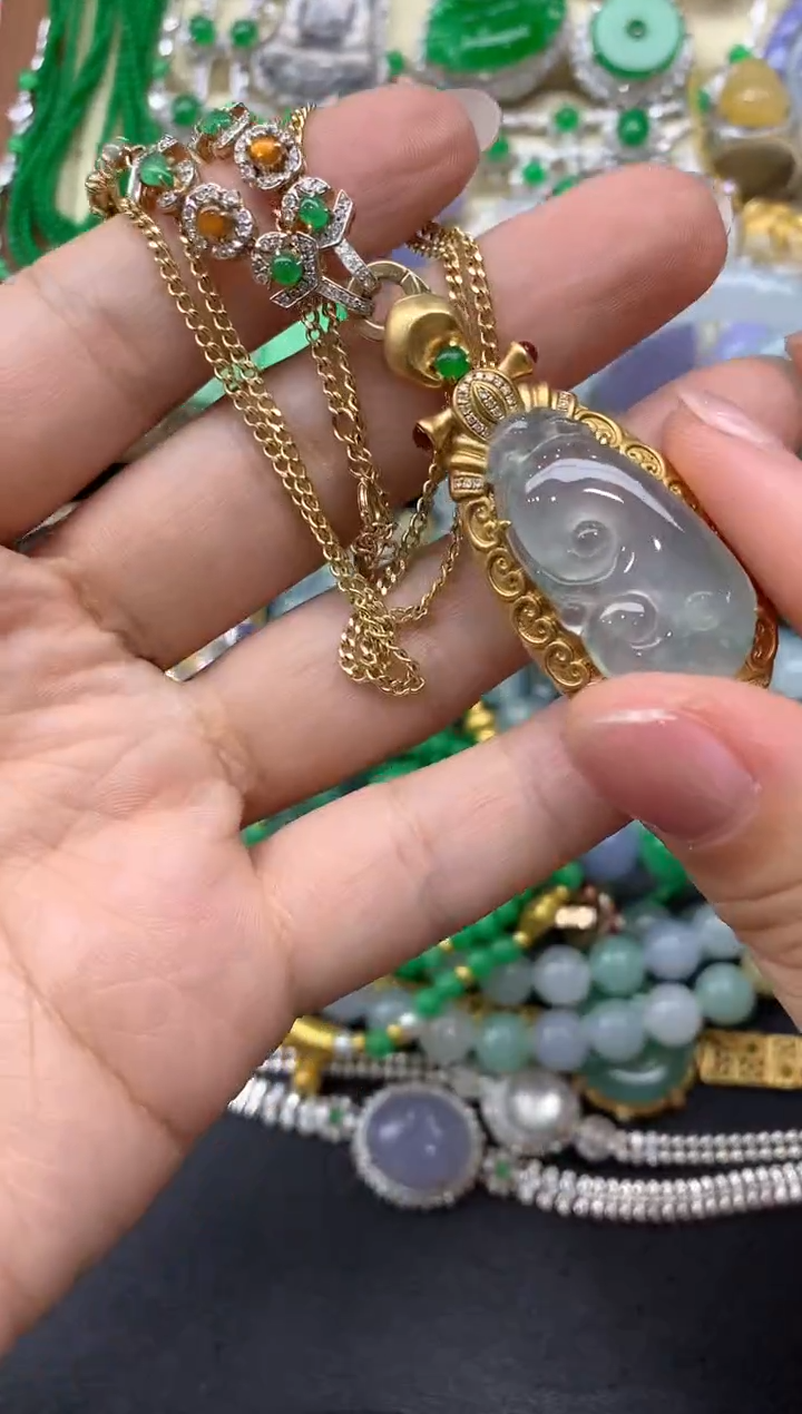 【闪购商品】翡翠颈饰18K金镶嵌582中国好珍宝