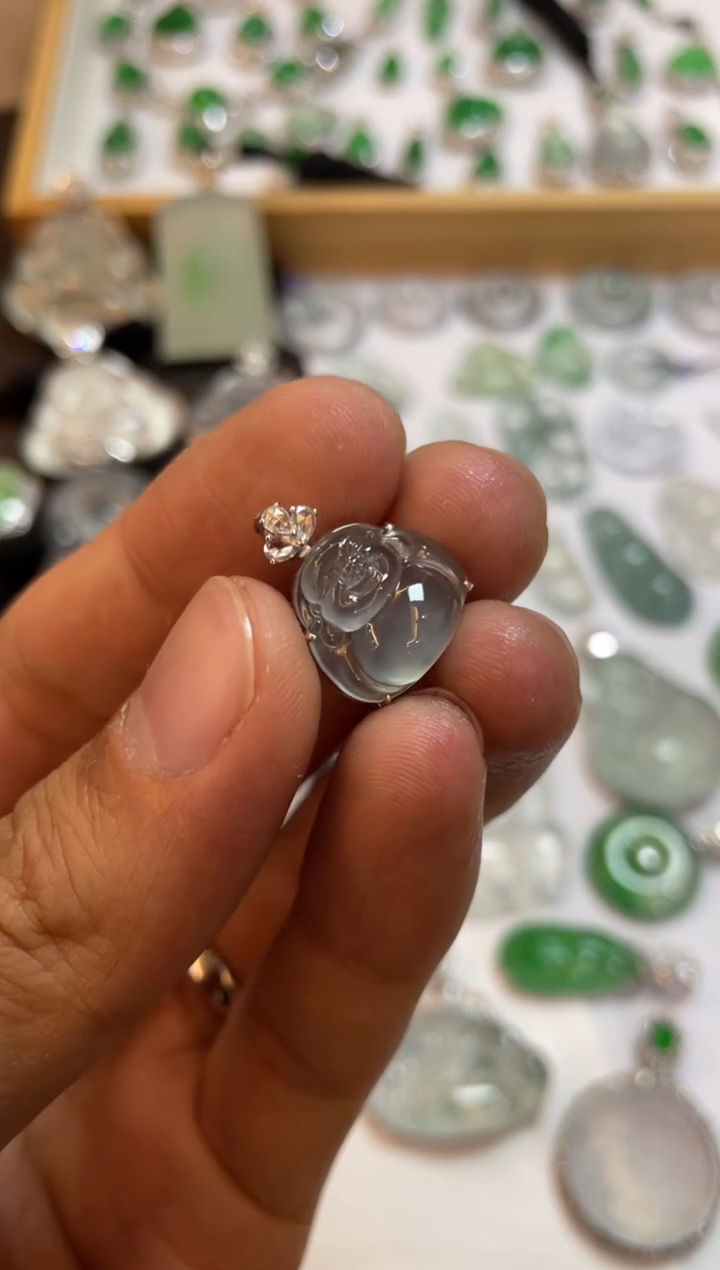 【闪购商品】翡翠吊坠(不含链)18K金镶嵌佛公