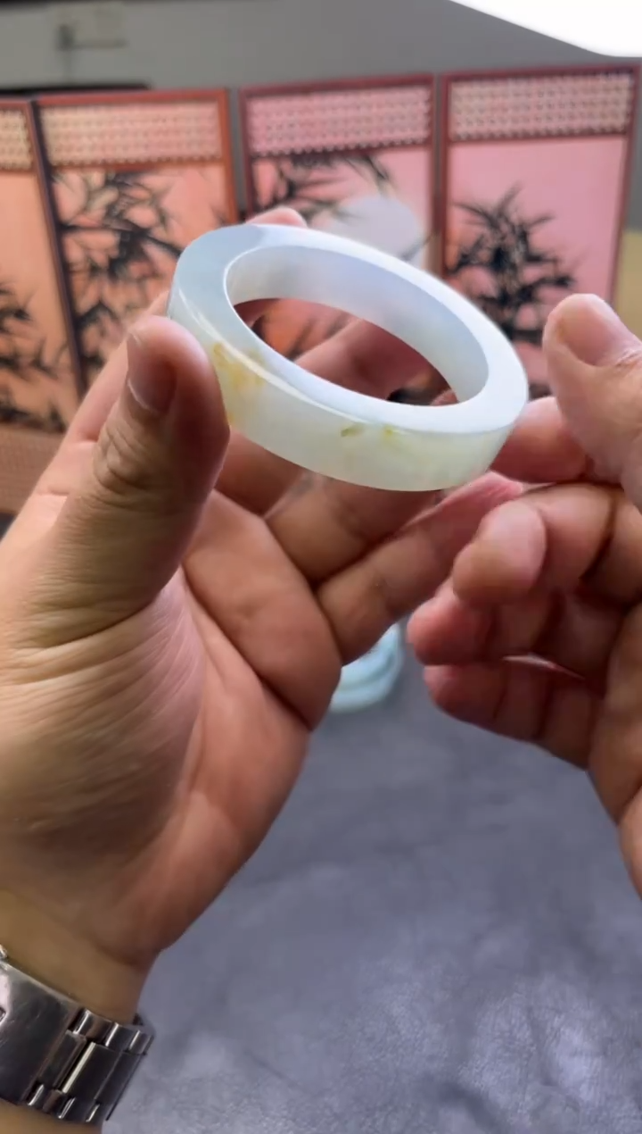 未镶嵌手镯定制翡翠小*母手镯